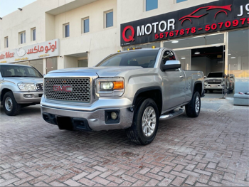 GMC  Sierra  2015  Automatic  160,000 Km  8 Cylinder  Rear Wheel Drive (RWD)  Pick Up  Silver