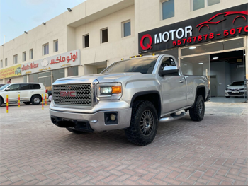 GMC  Sierra  2015  Automatic  160,000 Km  8 Cylinder  Rear Wheel Drive (RWD)  Pick Up  Silver