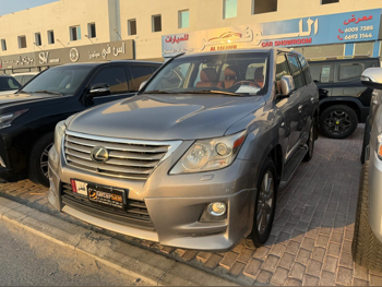 Lexus  LX  570  2011  Automatic  251,000 Km  8 Cylinder  Four Wheel Drive (4WD)  SUV  Gray