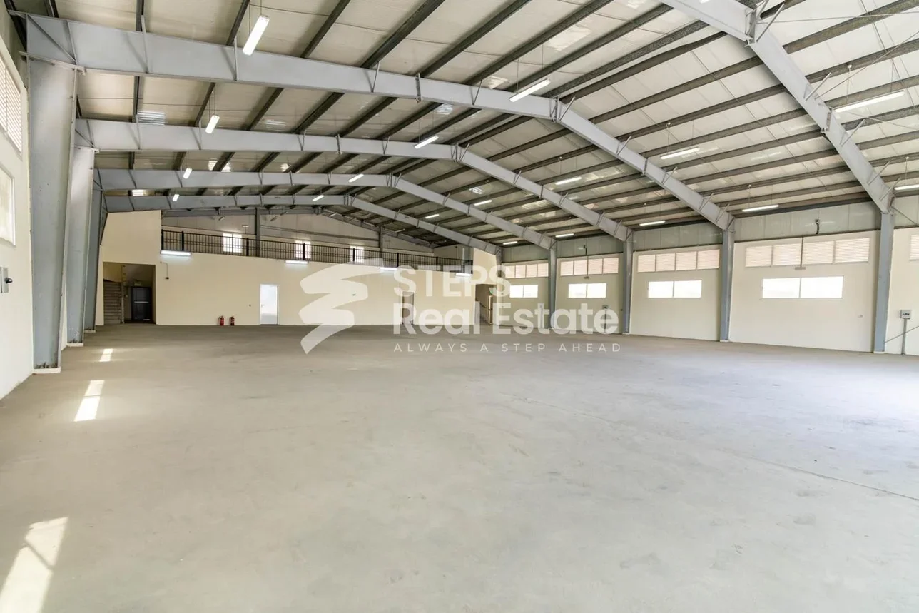 Warehouses & Stores - Al Rayyan  - Industrial Area  -Area Size: 4000 Square Meter