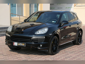 Porsche  Cayenne  S  2013  Automatic  144,000 Km  8 Cylinder  Four Wheel Drive (4WD)  SUV  Black