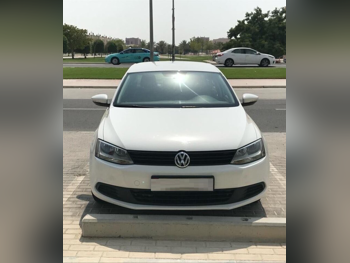 فوكس واغن  جيتا  أس اي  2014  اوتوماتيك  175,000 كم  4 سلندر  سحب امامي  سيدان  أبيض