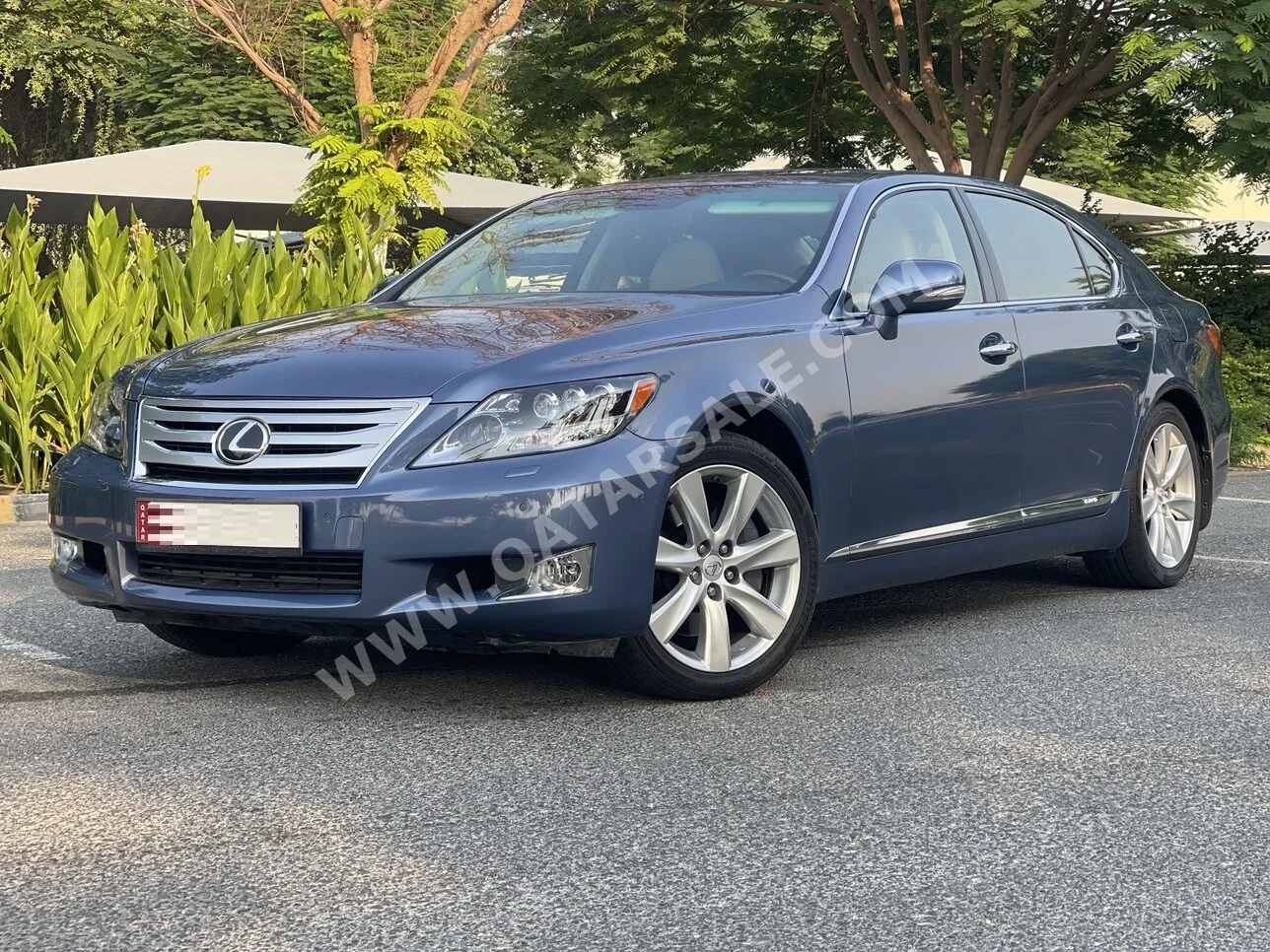 Lexus  LS  600 HL  2012  Automatic  10,000 Km  8 Cylinder  Rear Wheel Drive (RWD)  Sedan  Blue