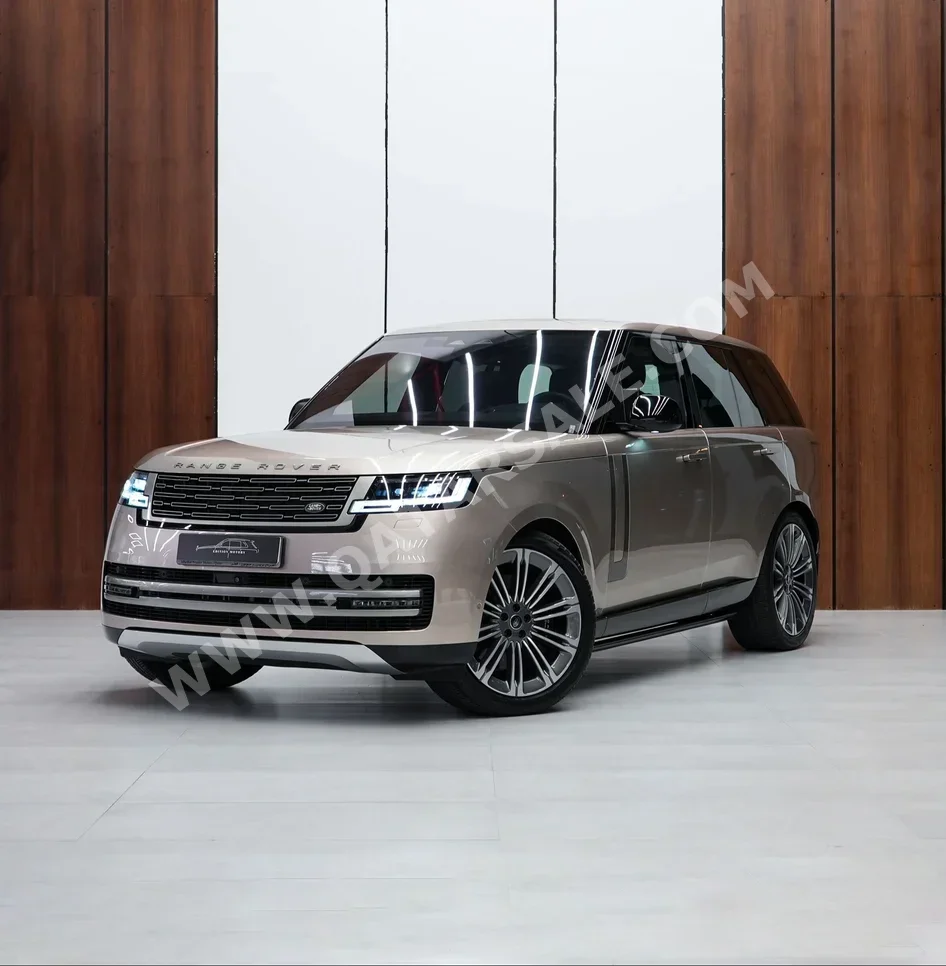 لاند روفر  رنج روفر  اتش اس اي  2022  اوتوماتيك  32,000 كم  8 سلندر  دفع رباعي  اس يو في  برونزي  تحت الضمان