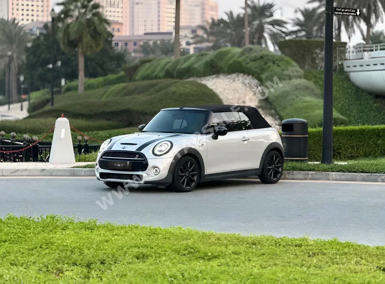 ميني  كوبر  اس  2020  اوتوماتيك  34,000 كم  4 سلندر  سحب امامي  هاتشباك  فضي