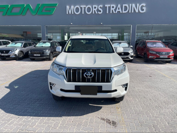 تويوتا  برادو  تي اكس ال  2020  اوتوماتيك  75,000 كم  4 سلندر  دفع رباعي  اس يو في  أبيض