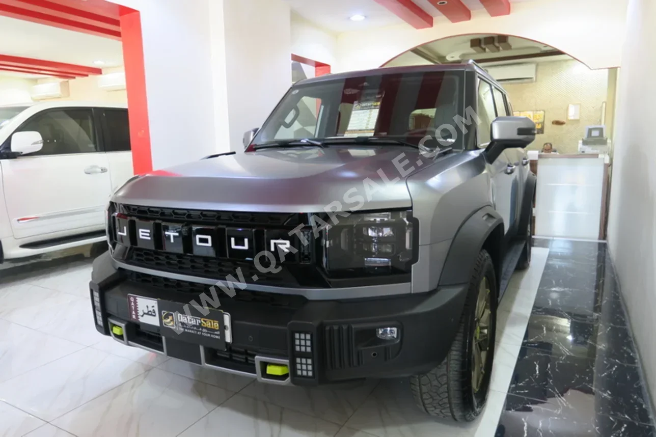 جيتور تي 2 لكجري بلس 2026 اوتوماتيك 0 كم 4 سلندر دفع رباعي اس يو في رمادي مطفي تحت الضمان