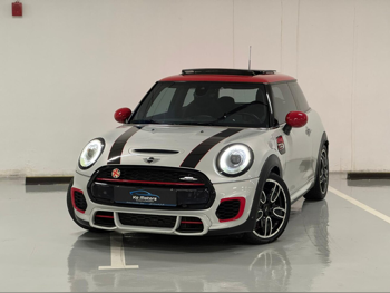 Mini Cooper JCW 2016 Automatic 116,000 Km 4 Cylinder Front Wheel Drive (FWD) Hatchback Silver