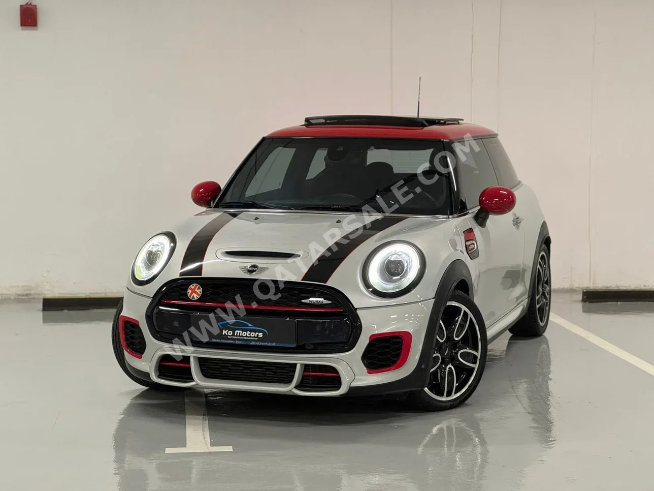 Mini  Cooper  JCW  2016  Automatic  116,000 Km  4 Cylinder  Front Wheel Drive (FWD)  Hatchback  Silver