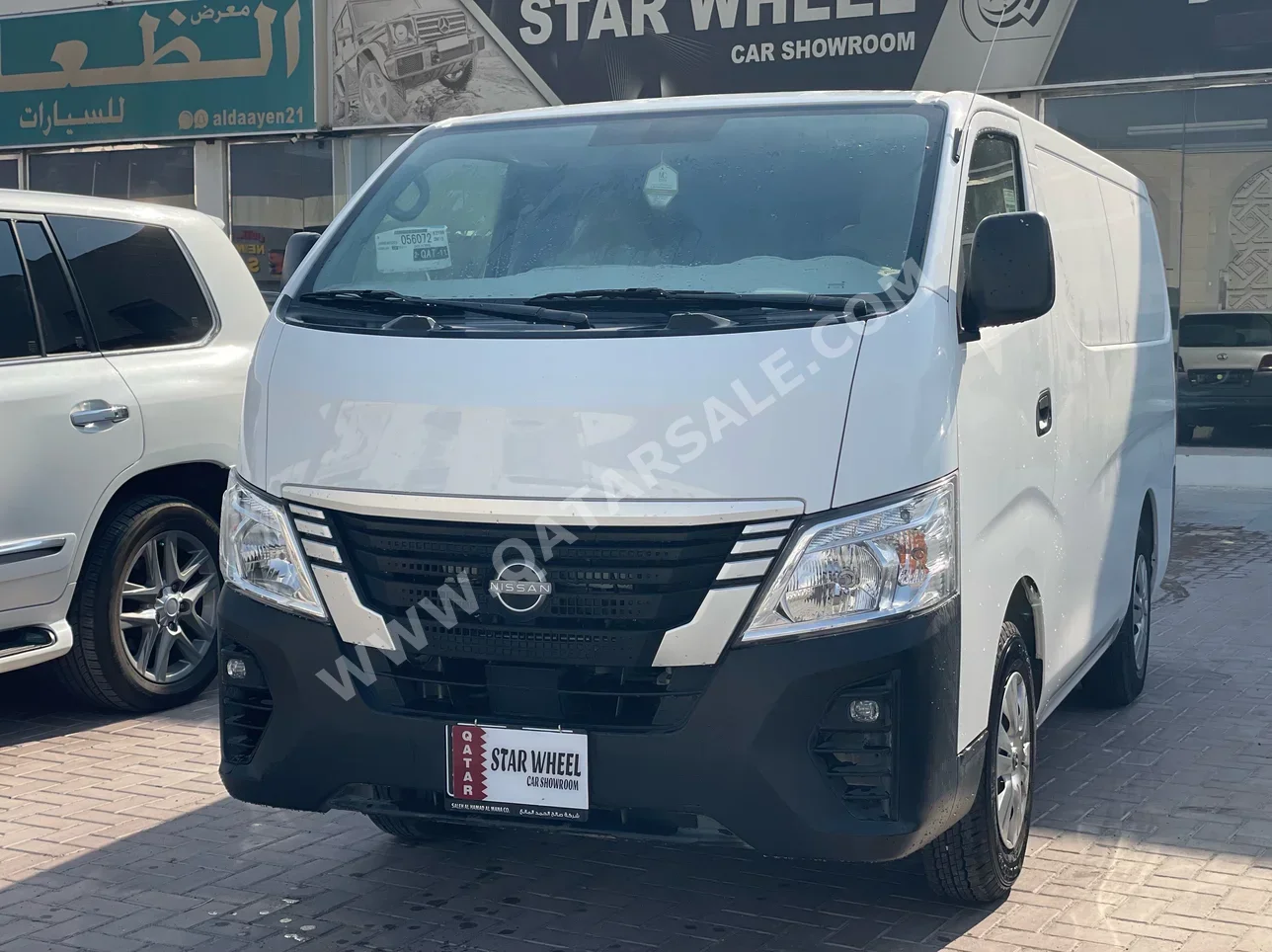 نيسان أورفان 2024 عادي 3,000 كم 4 سلندر سحب امامي فان \ باص أبيض