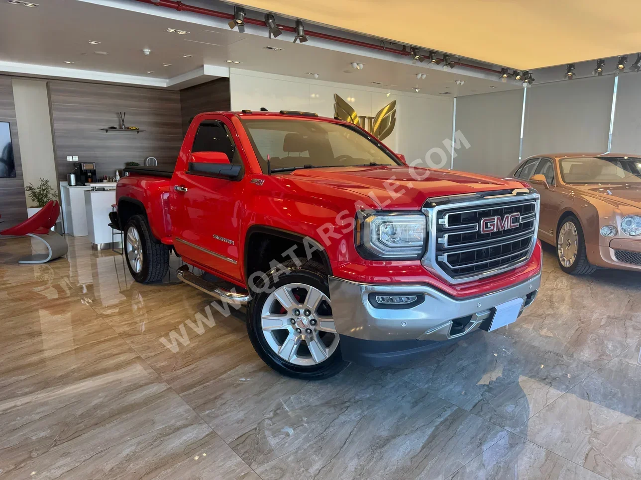 جي ام سي  سييرا  1500  2018  اوتوماتيك  136,000 كم  8 سلندر  دفع رباعي  بيكب  أحمر