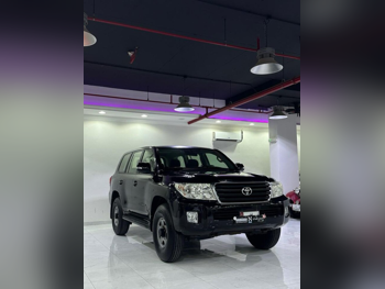 تويوتا لاند كروزر جي 2013 اوتوماتيك 320,000 كم 6 سلندر دفع رباعي اس يو في أسود