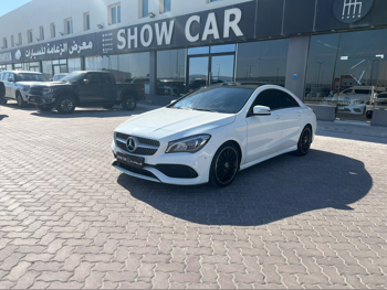 Mercedes-Benz  CLA  250  2019  Automatic  100,000 Km  4 Cylinder  Rear Wheel Drive (RWD)  Sedan  White