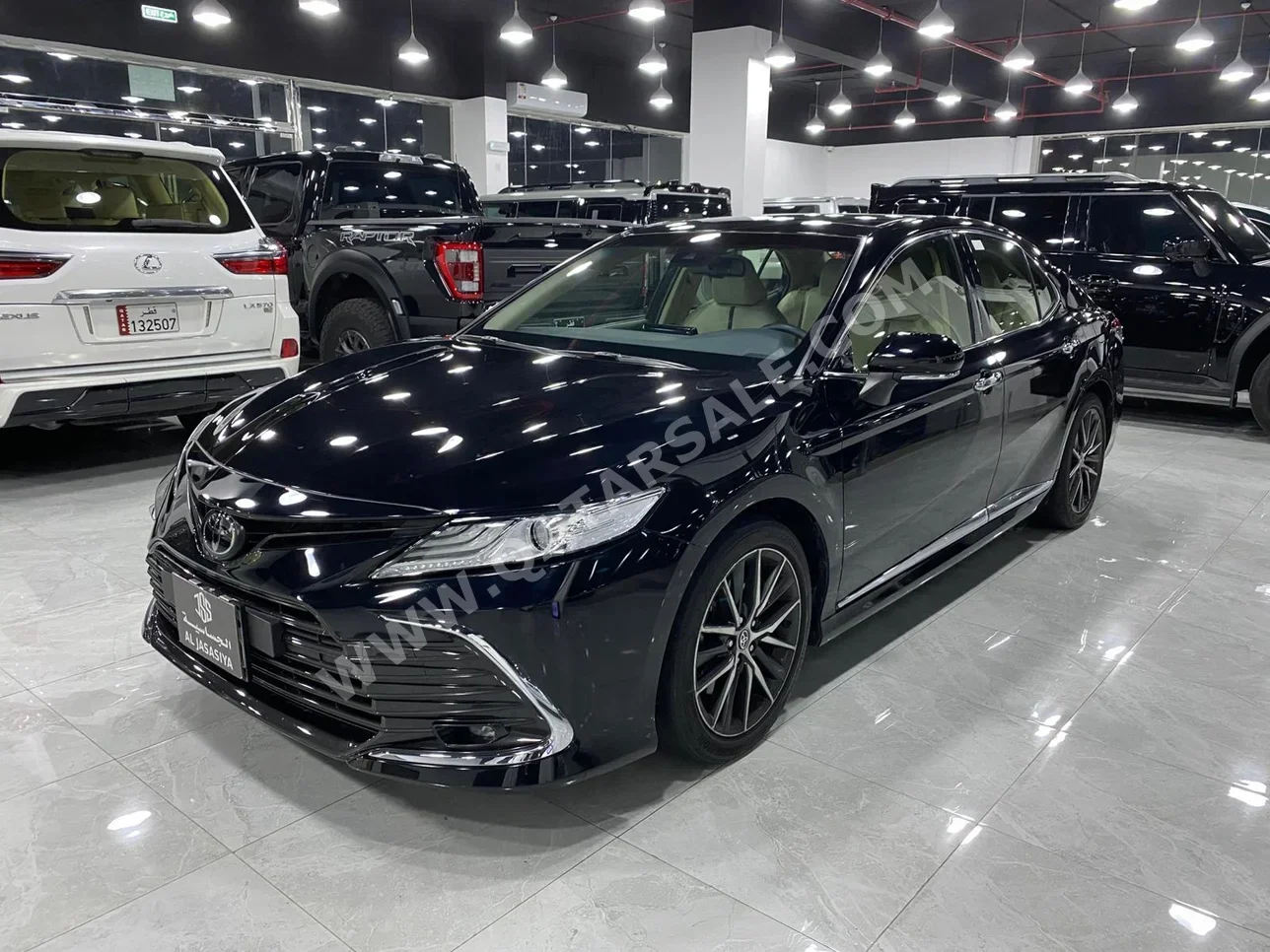 تويوتا  كامري  ليمتد  2024  اوتوماتيك  30,000 كم  6 سلندر  سحب امامي  سيدان  أسود  تحت الضمان