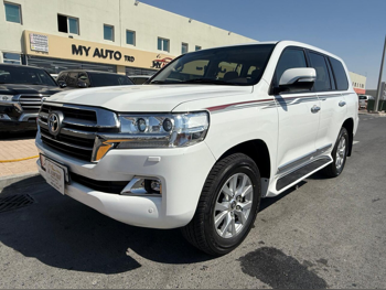 Toyota  Land Cruiser  GXR  2020  Automatic  71,000 Km  8 Cylinder  Four Wheel Drive (4WD)  SUV  White