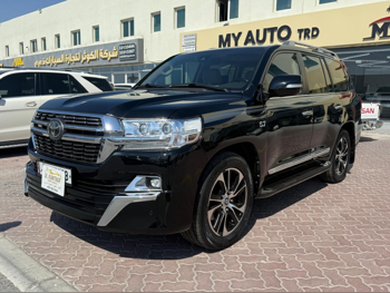 Toyota  Land Cruiser  VXR  2021  Automatic  143,000 Km  8 Cylinder  Four Wheel Drive (4WD)  SUV  Black