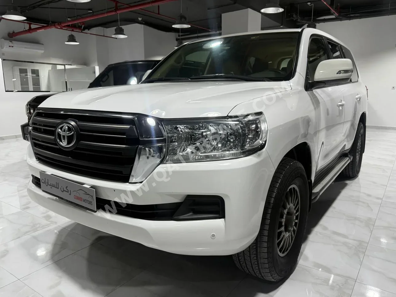 تويوتا لاند كروزر جي اكس 2017 اوتوماتيك 280,000 كم 6 سلندر دفع رباعي اس يو في أبيض