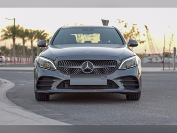 Mercedes-Benz  C-Class  300  2019  Automatic  99,900 Km  4 Cylinder  Rear Wheel Drive (RWD)  Sedan  Beige Metalic