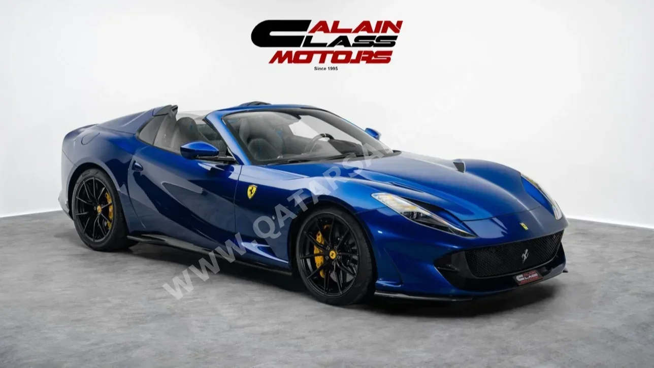 فيراري 812 جي تي اس 2021 اوتوماتيك 12,780 كم 12 سلندر دفع خلفي كشف ازرق