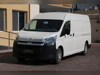 Toyota  Hiace  2025  Manual  35,000 Km  4 Cylinder  Rear Wheel Drive (RWD)  Van / Bus  White  With Warranty