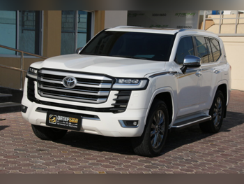 تويوتا  لاند كروزر  في اكس توين توربو  2022  اوتوماتيك  76,000 كم  6 سلندر  دفع رباعي  اس يو في  أبيض  تحت الضمان
