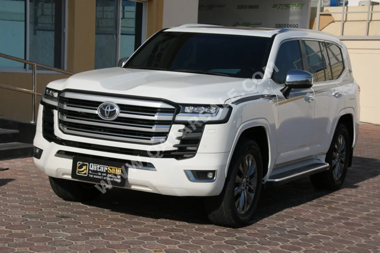 تويوتا لاند كروزر في اكس توين توربو 2022 اوتوماتيك 76,000 كم 6 سلندر دفع رباعي اس يو في أبيض تحت الضمان