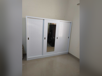 خزائن ودواليب الملابس والزينة - دوحة فيرنيتشر - خزائن - أبيض