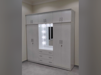 خزائن ودواليب الملابس والزينة - دوحة فيرنيتشر - خزائن - أبيض
