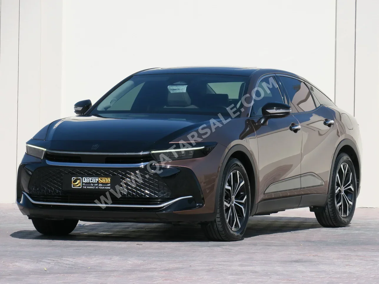 تويوتا كراون 2023 اوتوماتيك 78,000 كم 4 سلندر دفع كلي مستمر سيدان برونزي تحت الضمان