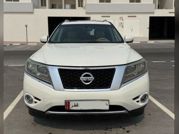 نيسان  باثفايندر  اس في  2014  اوتوماتيك  154,000 كم  6 سلندر  دفع رباعي  اس يو في  أبيض لؤلؤي