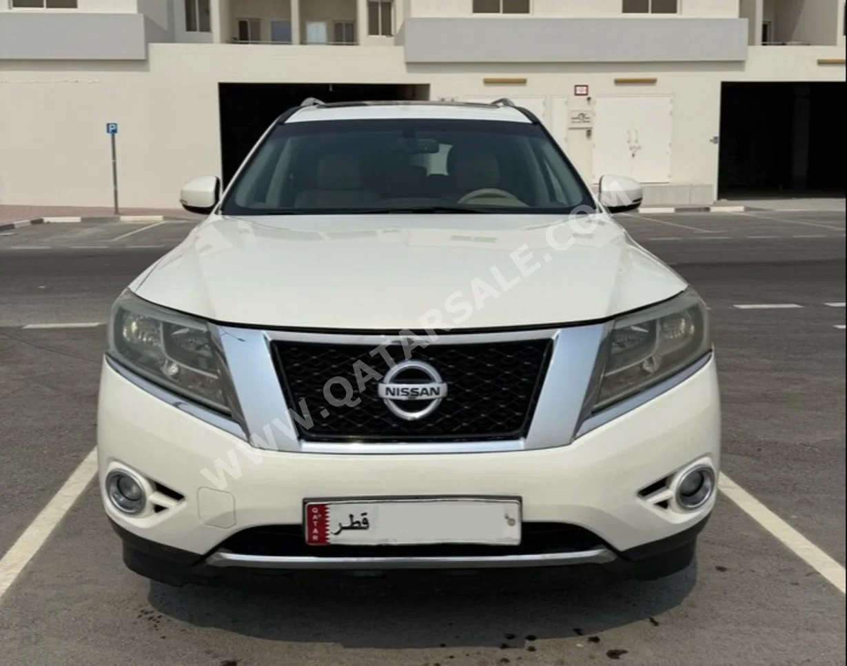 Nissan  Pathfinder  SV  2014  Automatic  154,000 Km  6 Cylinder  Four Wheel Drive (4WD)  SUV  Pearl