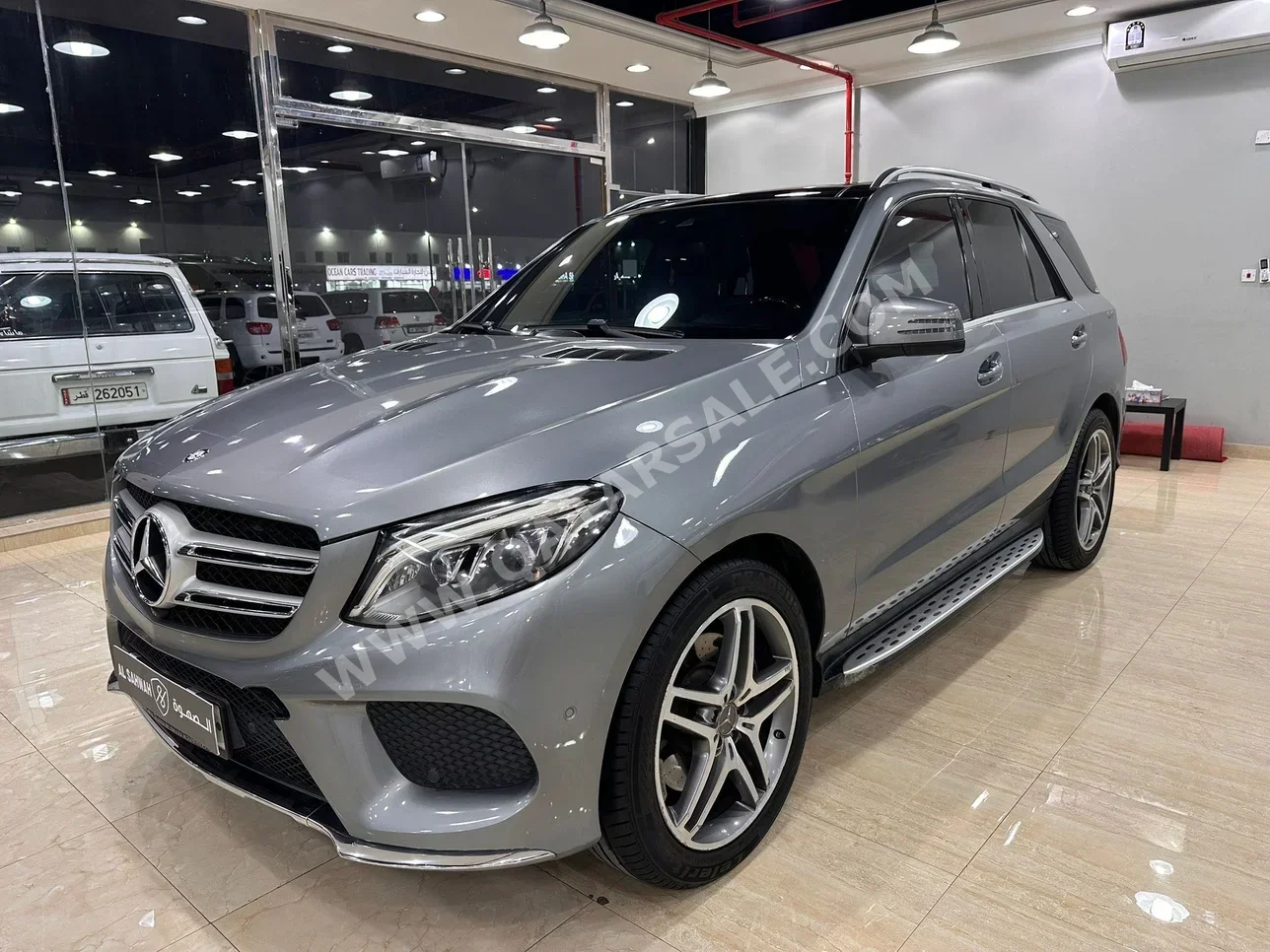 مرسيدس - بنز  جي ال اي  400  2016  اوتوماتيك  197,000 كم  6 سلندر  دفع رباعي  اس يو في  رمادي