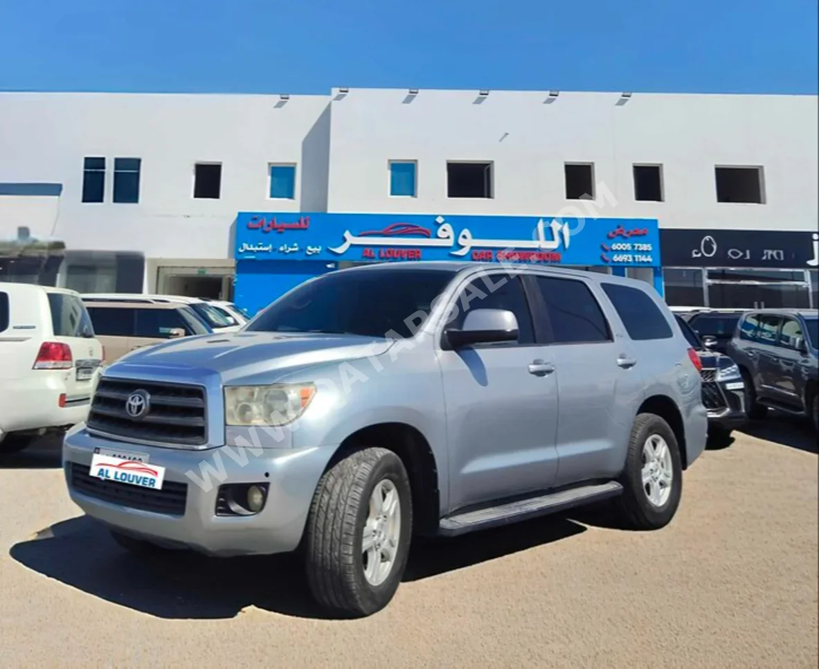 Toyota  Sequoia  SR5  2015  Automatic  390,000 Km  8 Cylinder  Four Wheel Drive (4WD)  SUV  Silver