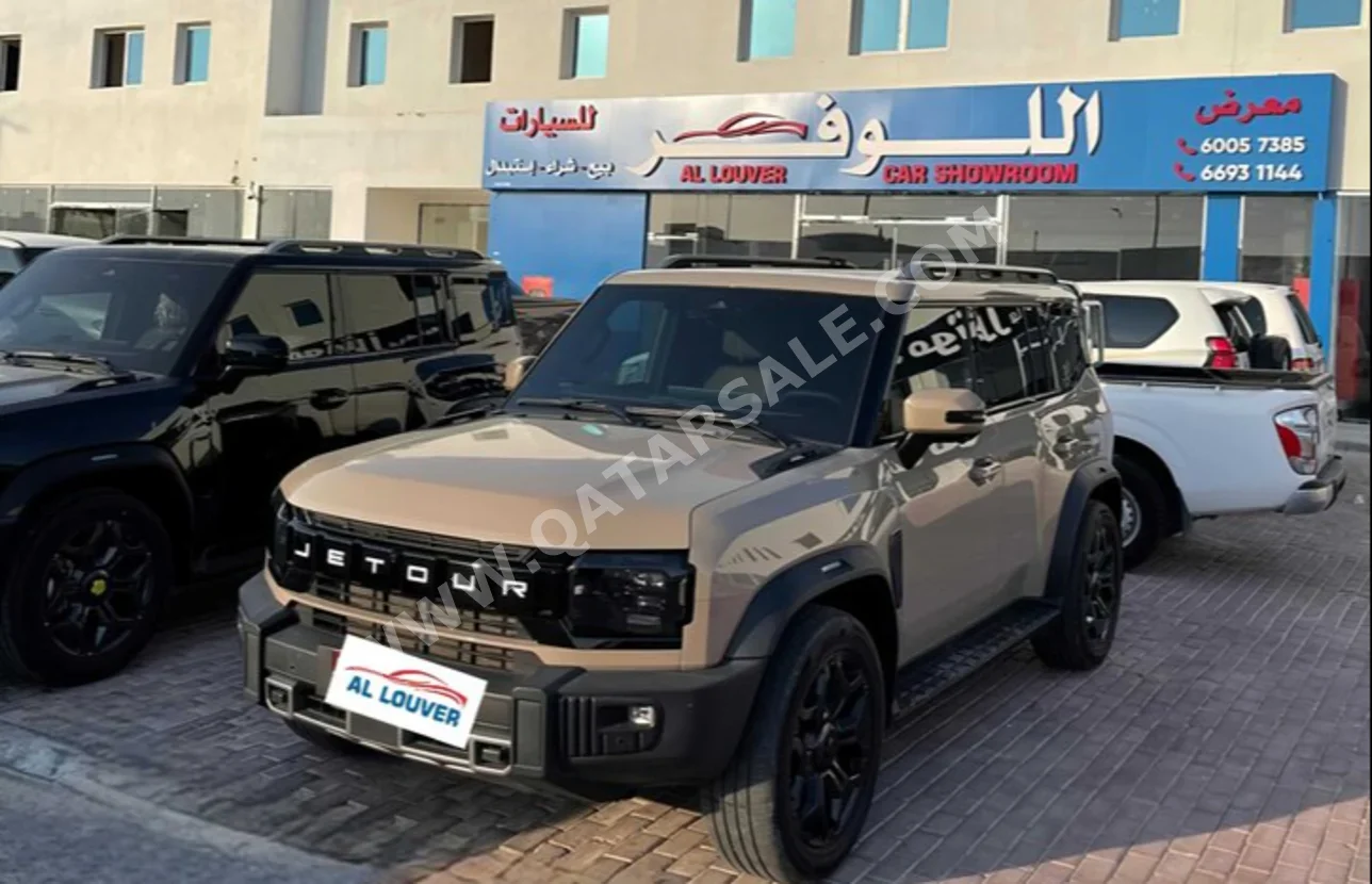 جيتور تي 2 لكجري 2024 اوتوماتيك 40,000 كم 4 سلندر دفع رباعي اس يو في بيج تحت الضمان