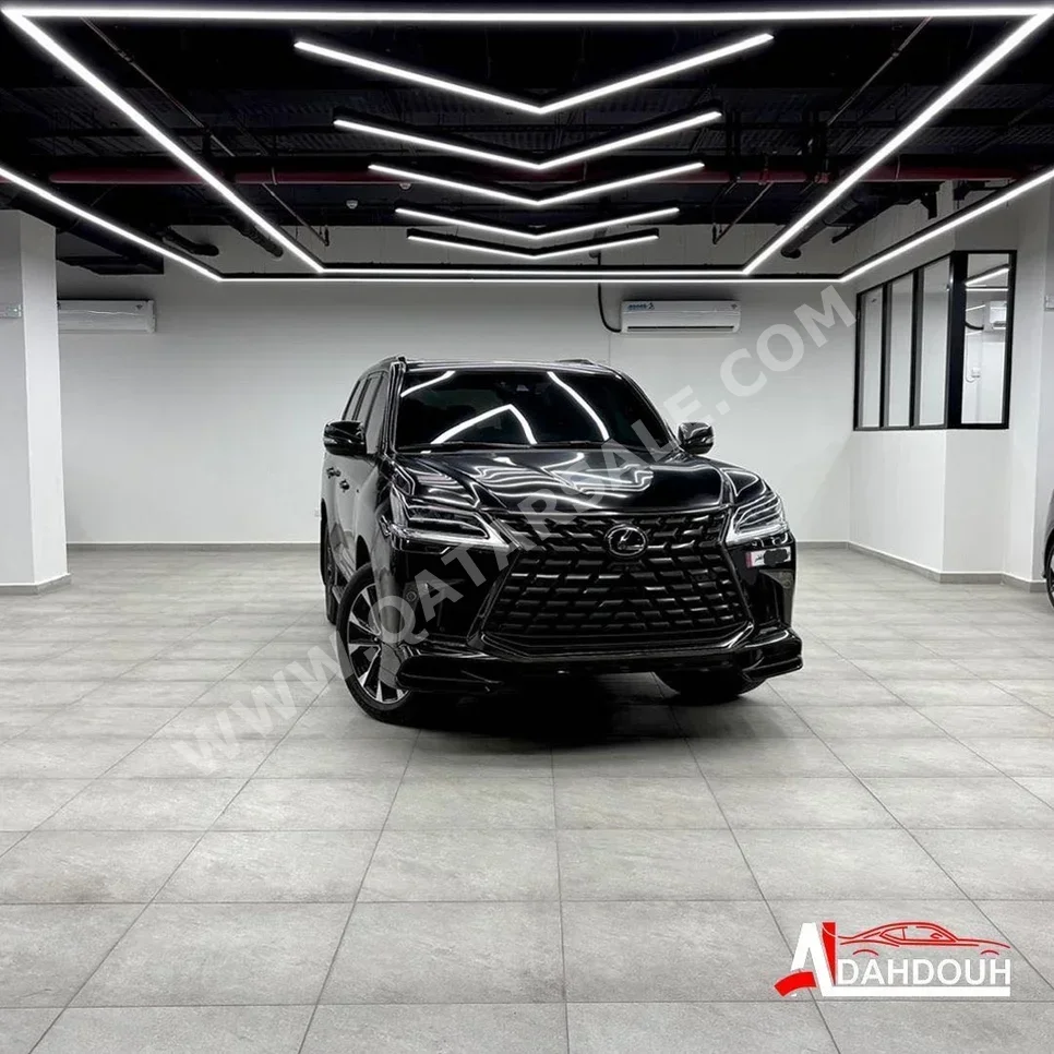 Lexus LX 570 S Black Edition 2021 Automatic 158,000 Km 8 Cylinder Four Wheel Drive (4WD) SUV Black