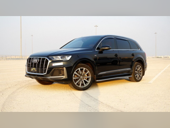 Audi Q7 S-Line 2020 Automatic 70,000 Km 6 Cylinder Four Wheel Drive (4WD) SUV Black