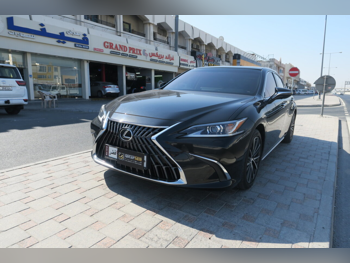 لكزس إيه أس 350 2023 اوتوماتيك 22,000 كم 6 سلندر دفع خلفي سيدان أسود تحت الضمان