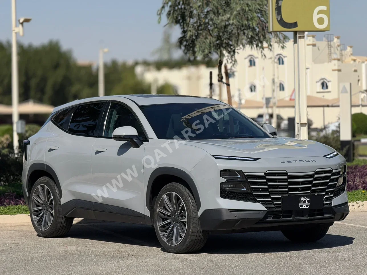 جيتور داشينغ فلاغ شيب 2024 اوتوماتيك 22,000 كم 4 سلندر دفع رباعي اس يو في رمادي تحت الضمان