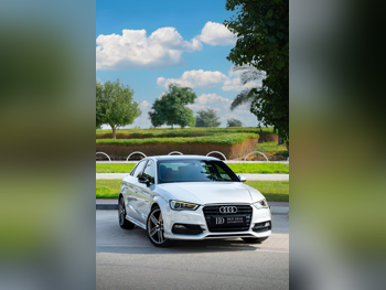 اودي  أي 3  اس - لاين  2014  اوتوماتيك  113,770 كم  4 سلندر  دفع رباعي  سيدان  فضي