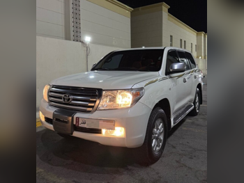 تويوتا لاند كروزر جي اكس ار 2008 اوتوماتيك 402,000 كم 8 سلندر دفع رباعي اس يو في أبيض لؤلؤي