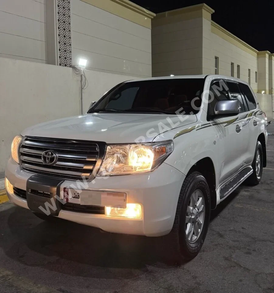 Toyota  Land Cruiser  GXR  2008  Automatic  402,000 Km  8 Cylinder  Four Wheel Drive (4WD)  SUV  Pearl