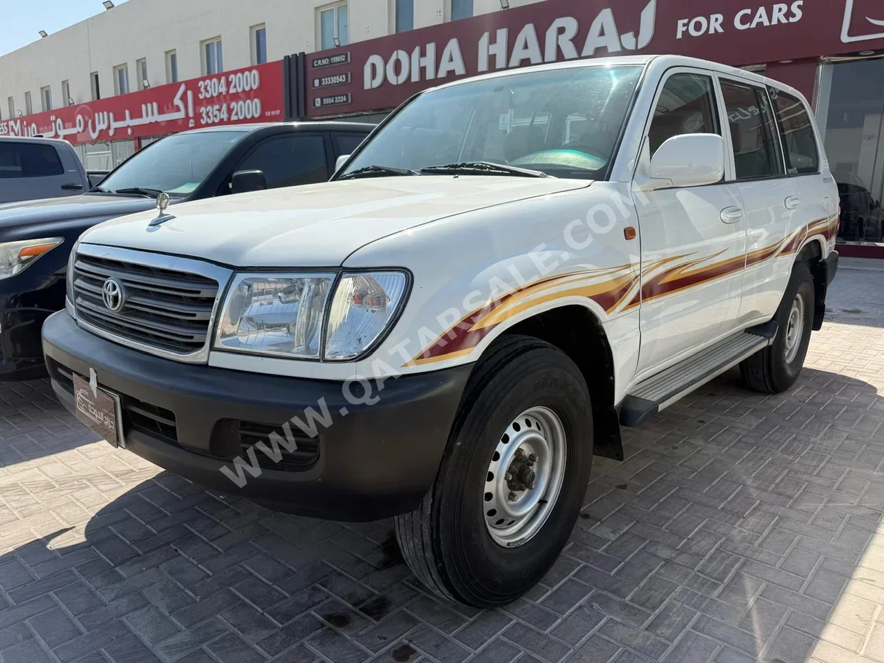 Toyota  Land Cruiser  GX  2005  Manual  40,000 Km  6 Cylinder  Four Wheel Drive (4WD)  SUV  White