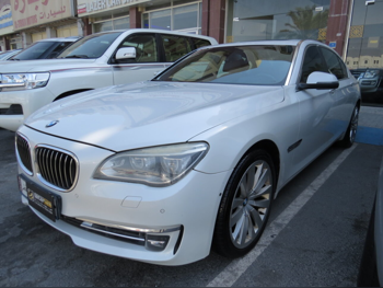 بي ام دبليو  الفئة - السابعة  750 Li  2013  اوتوماتيك  129,000 كم  8 سلندر  دفع خلفي  سيدان  أبيض