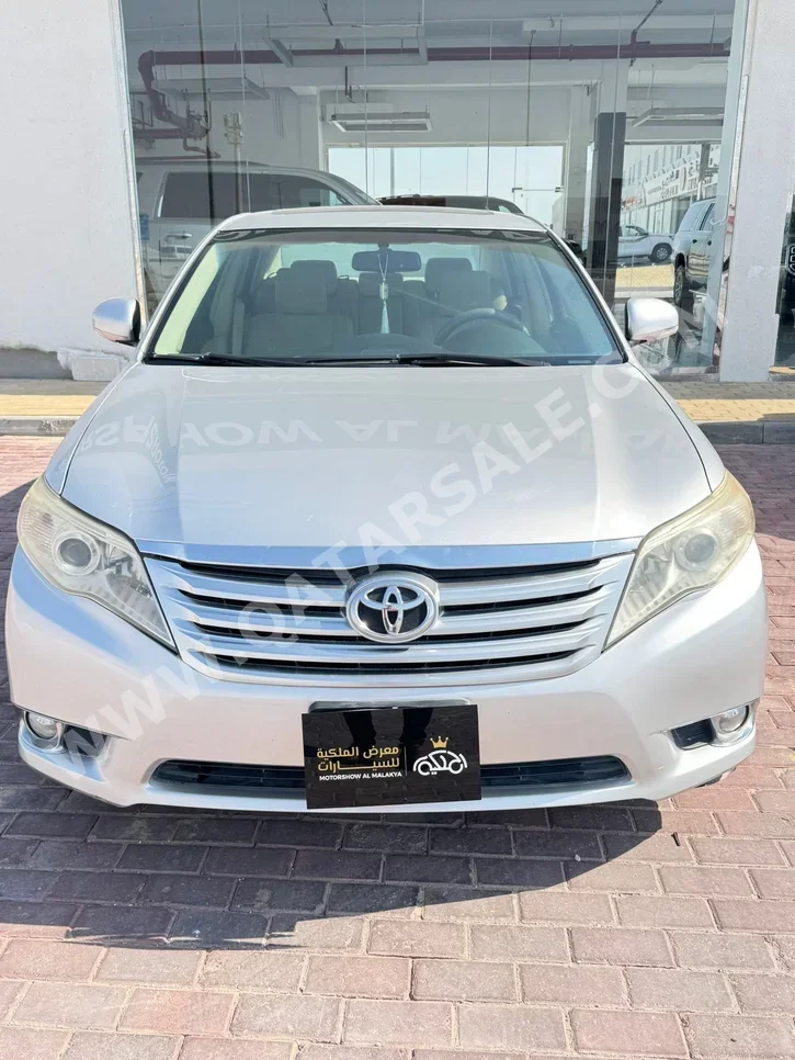 Toyota  Avalon  XL  2011  Automatic  204,000 Km  6 Cylinder  Front Wheel Drive (FWD)  Sedan  Silver
