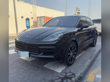 بورش كيان توربو 2019 اوتوماتيك 100,000 كم 8 سلندر دفع رباعي اس يو في أسود تحت الضمان