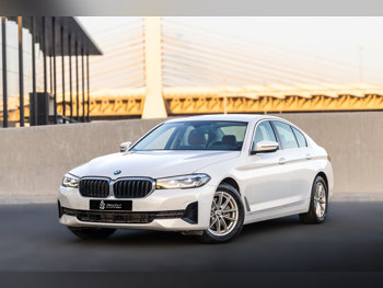 بي ام دبليو  الفئة - الخامسة  520i  2023  اوتوماتيك  16,100 كم  4 سلندر  دفع كلي مستمر  سيدان  أبيض