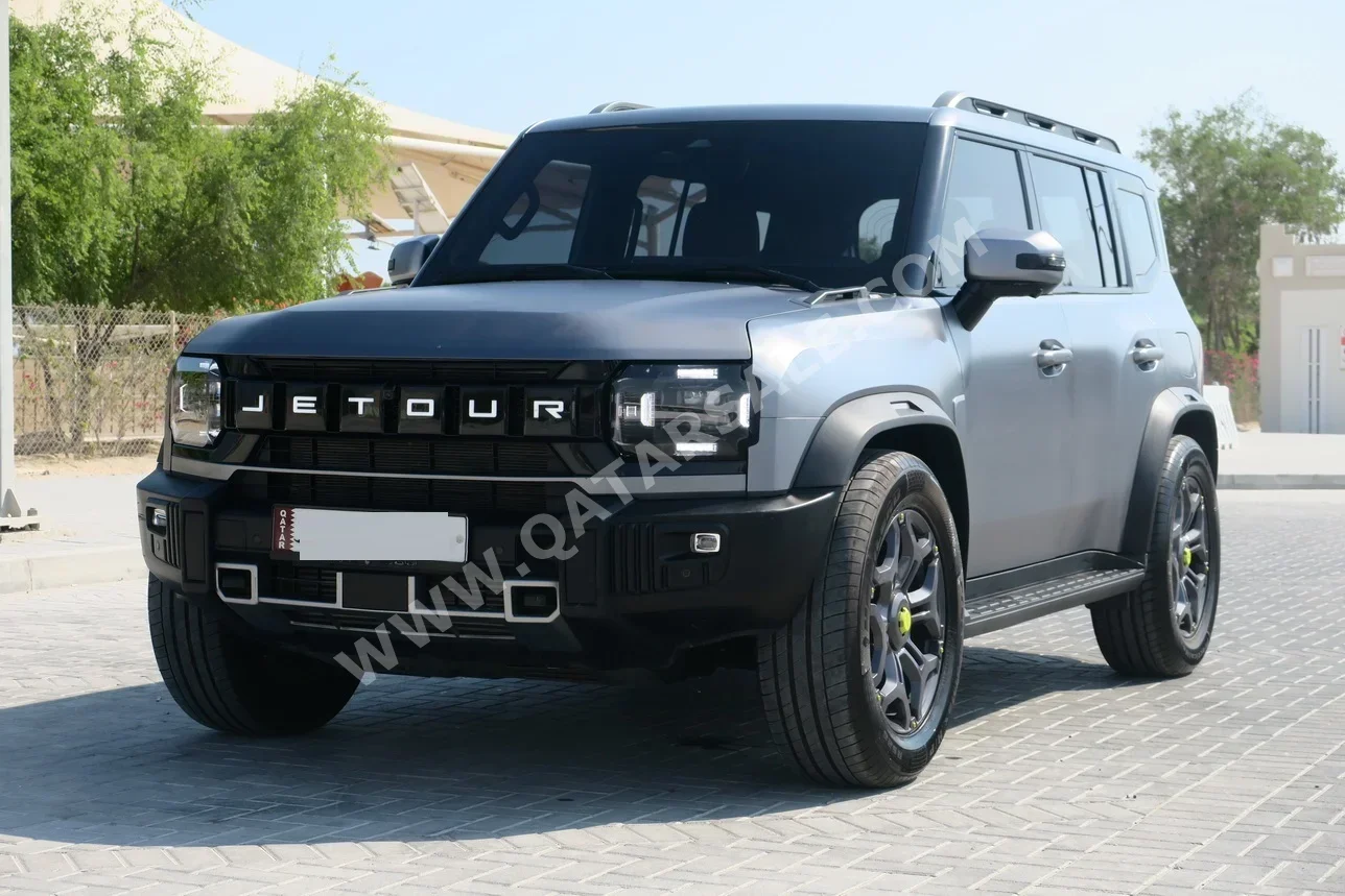 جيتور تي 2 2024 اوتوماتيك 56,000 كم 4 سلندر دفع رباعي اس يو في رمادي تحت الضمان