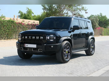 جيتور تي 2 2024 اوتوماتيك 47,000 كم 4 سلندر دفع رباعي اس يو في أسود تحت الضمان