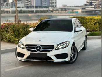 Mercedes-Benz  C-Class  200  2015  Automatic  93,000 Km  4 Cylinder  Rear Wheel Drive (RWD)  Sedan  White