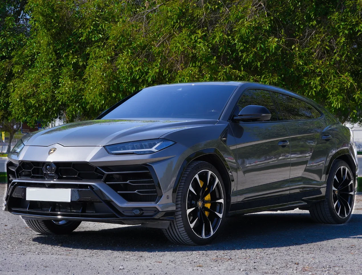 Lamborghini  Urus  2021  Automatic  33,000 Km  8 Cylinder  Four Wheel Drive (4WD)  SUV  Gray  With Warranty